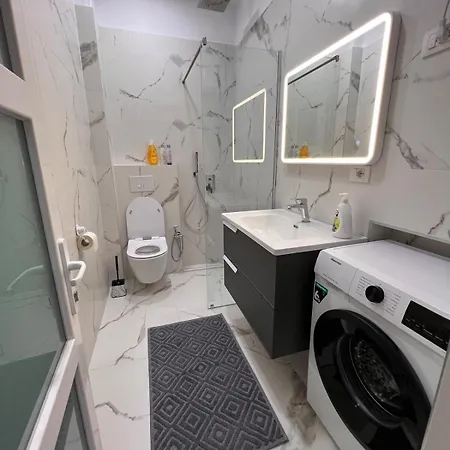Apartamento Adas 2 *